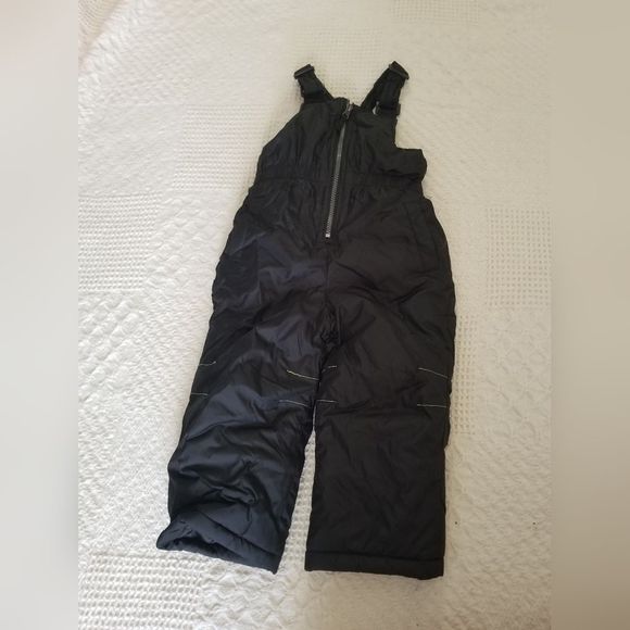 Xtreme Black Snowsuit Size 2T - Picture 1 of 5